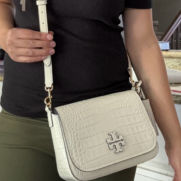 New Tory Burch THEA EMBOSSED FLAP CROSSBODYnew cream color - Picture 8 of 8